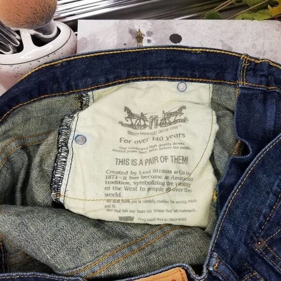 Levi's 569 Kale Dark Wash Loose Straight Fit Jeans - Picture 6 of 16